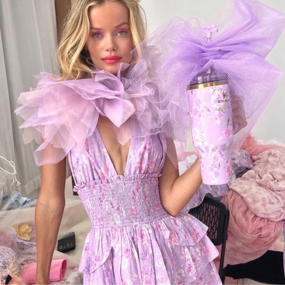 Love Shack Fancy x Stanley Happy Thoughts Design - Picture 4 of 4